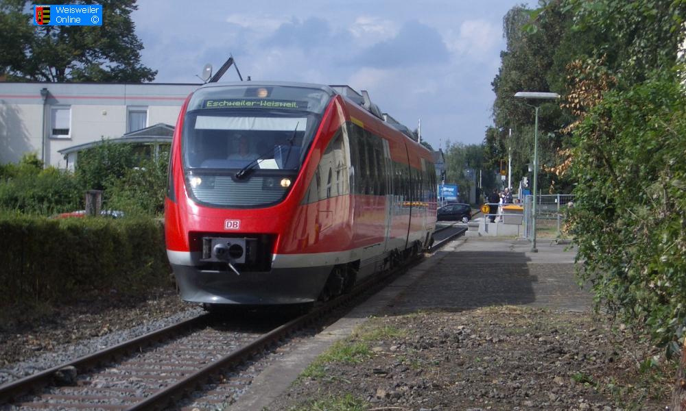 Ein moderner Talent-Zug auf dem Weg nach Weisweiler